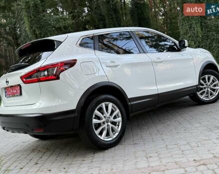 Белый Ниссан Rogue Sport, объемом двигателя 2 л и пробегом 91 тыс. км за 15700 $, фото 40 на Automoto.ua