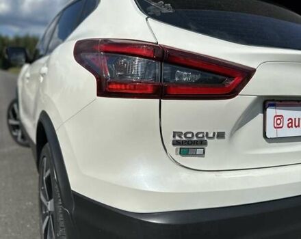 Белый Ниссан Rogue Sport, объемом двигателя 2 л и пробегом 17 тыс. км за 19300 $, фото 9 на Automoto.ua