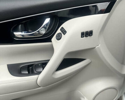 Белый Ниссан Rogue Sport, объемом двигателя 2 л и пробегом 29 тыс. км за 18000 $, фото 29 на Automoto.ua