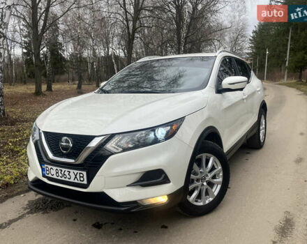 Белый Ниссан Rogue Sport, объемом двигателя 2 л и пробегом 29 тыс. км за 18000 $, фото 3 на Automoto.ua