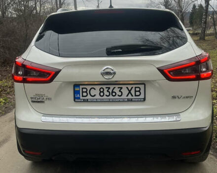 Белый Ниссан Rogue Sport, объемом двигателя 2 л и пробегом 29 тыс. км за 18000 $, фото 12 на Automoto.ua