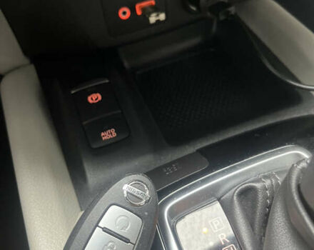 Белый Ниссан Rogue Sport, объемом двигателя 2 л и пробегом 29 тыс. км за 18000 $, фото 41 на Automoto.ua