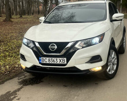 Белый Ниссан Rogue Sport, объемом двигателя 2 л и пробегом 29 тыс. км за 18000 $, фото 16 на Automoto.ua