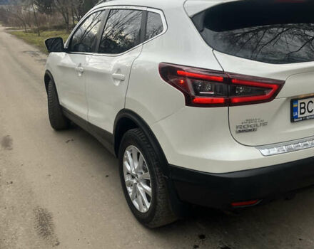 Белый Ниссан Rogue Sport, объемом двигателя 2 л и пробегом 29 тыс. км за 18000 $, фото 18 на Automoto.ua