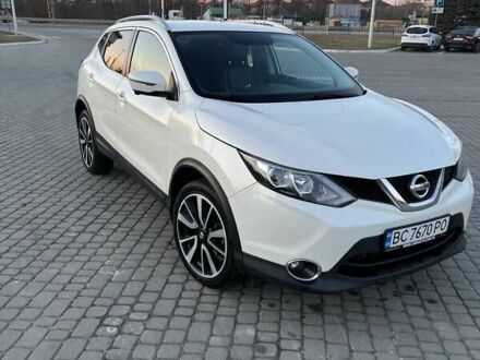 Ниссан Rogue Sport 2017 в Львове на Automoto.ua Белый Ниссан Rogue Sport, объемом двигателя 2 л и пробегом 120 тыс. км за 14400 $, фото 1 на Automoto.ua