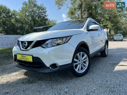Белый Ниссан Rogue Sport, объемом двигателя 2 л и пробегом 42 тыс. км за 15200 $, фото 1 на Automoto.ua
