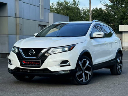 Белый Ниссан Rogue Sport, объемом двигателя 2 л и пробегом 32 тыс. км за 19400 $, фото 1 на Automoto.ua