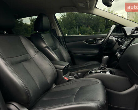 Черный Ниссан Rogue Sport, объемом двигателя 2 л и пробегом 179 тыс. км за 16300 $, фото 21 на Automoto.ua