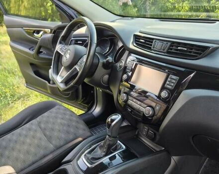Чорний Ніссан Rogue Sport, об'ємом двигуна 2 л та пробігом 137 тис. км за 14100 $, фото 18 на Automoto.ua
