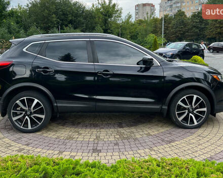 Черный Ниссан Rogue Sport, объемом двигателя 2 л и пробегом 179 тыс. км за 16300 $, фото 7 на Automoto.ua