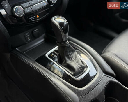 Чорний Ніссан Rogue Sport, об'ємом двигуна 2 л та пробігом 88 тис. км за 16900 $, фото 54 на Automoto.ua