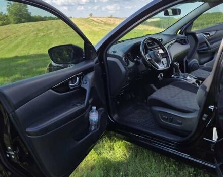 Чорний Ніссан Rogue Sport, об'ємом двигуна 2 л та пробігом 137 тис. км за 14100 $, фото 1 на Automoto.ua