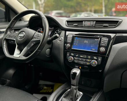 Черный Ниссан Rogue Sport, объемом двигателя 2 л и пробегом 179 тыс. км за 16300 $, фото 19 на Automoto.ua