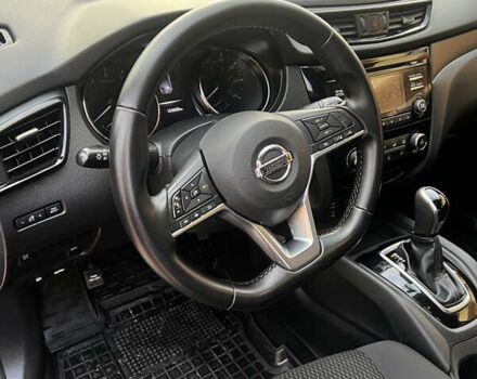 Черный Ниссан Rogue Sport, объемом двигателя 2 л и пробегом 213 тыс. км за 12800 $, фото 7 на Automoto.ua