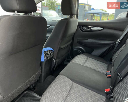 Черный Ниссан Rogue Sport, объемом двигателя 2 л и пробегом 182 тыс. км за 13550 $, фото 11 на Automoto.ua