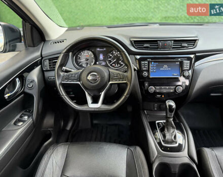 Чорний Ніссан Rogue Sport, об'ємом двигуна 2 л та пробігом 88 тис. км за 16900 $, фото 45 на Automoto.ua