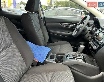 Черный Ниссан Rogue Sport, объемом двигателя 2 л и пробегом 182 тыс. км за 13550 $, фото 15 на Automoto.ua