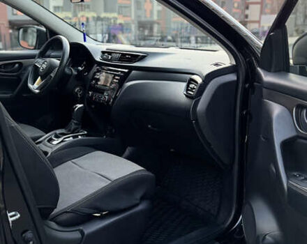 Чорний Ніссан Rogue Sport, об'ємом двигуна 2 л та пробігом 60 тис. км за 12490 $, фото 10 на Automoto.ua