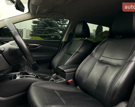 Черный Ниссан Rogue Sport, объемом двигателя 2 л и пробегом 179 тыс. км за 16300 $, фото 8 на Automoto.ua