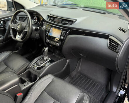 Чорний Ніссан Rogue Sport, об'ємом двигуна 2 л та пробігом 88 тис. км за 16900 $, фото 43 на Automoto.ua