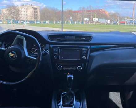 Чорний Ніссан Rogue Sport, об'ємом двигуна 2 л та пробігом 140 тис. км за 13100 $, фото 5 на Automoto.ua