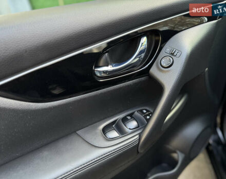 Чорний Ніссан Rogue Sport, об'ємом двигуна 2 л та пробігом 88 тис. км за 16900 $, фото 52 на Automoto.ua