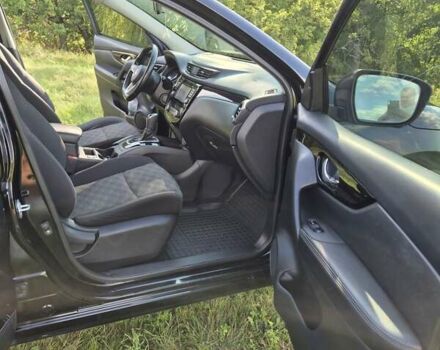 Чорний Ніссан Rogue Sport, об'ємом двигуна 2 л та пробігом 137 тис. км за 14100 $, фото 13 на Automoto.ua