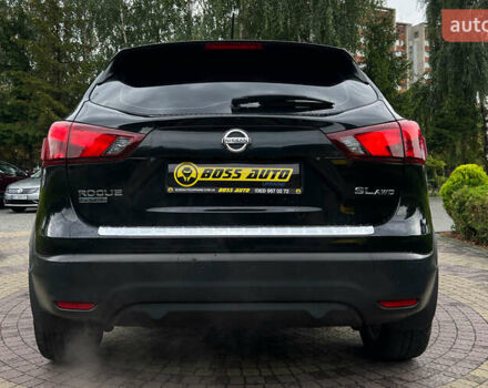 Черный Ниссан Rogue Sport, объемом двигателя 2 л и пробегом 179 тыс. км за 16300 $, фото 5 на Automoto.ua