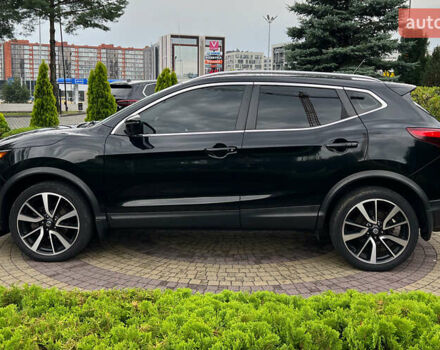 Черный Ниссан Rogue Sport, объемом двигателя 2 л и пробегом 179 тыс. км за 17300 $, фото 3 на Automoto.ua