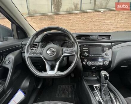 Черный Ниссан Rogue Sport, объемом двигателя 2 л и пробегом 125 тыс. км за 13500 $, фото 9 на Automoto.ua