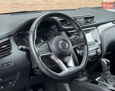 Черный Ниссан Rogue Sport, объемом двигателя 2 л и пробегом 125 тыс. км за 13500 $, фото 10 на Automoto.ua