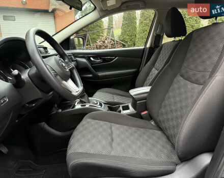 Чорний Ніссан Rogue Sport, об'ємом двигуна 2 л та пробігом 151 тис. км за 13800 $, фото 25 на Automoto.ua