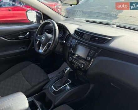 Черный Ниссан Rogue Sport, объемом двигателя 2 л и пробегом 219 тыс. км за 11700 $, фото 8 на Automoto.ua