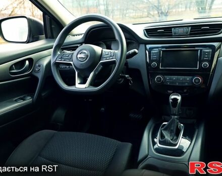 Чорний Ніссан Rogue Sport, об'ємом двигуна 2 л та пробігом 58 тис. км за 14399 $, фото 6 на Automoto.ua