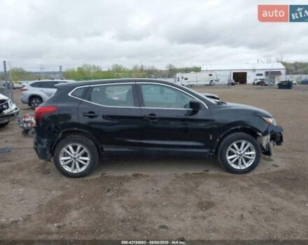 Чорний Ніссан Rogue Sport, об'ємом двигуна 2 л та пробігом 100 тис. км за 13799 $, фото 4 на Automoto.ua