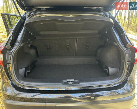 Черный Ниссан Rogue Sport, объемом двигателя 2 л и пробегом 92 тыс. км за 13500 $, фото 13 на Automoto.ua