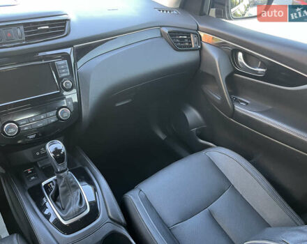 Черный Ниссан Rogue Sport, объемом двигателя 2 л и пробегом 161 тыс. км за 16500 $, фото 23 на Automoto.ua