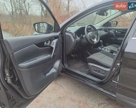 Черный Ниссан Rogue Sport, объемом двигателя 2 л и пробегом 49 тыс. км за 17500 $, фото 7 на Automoto.ua