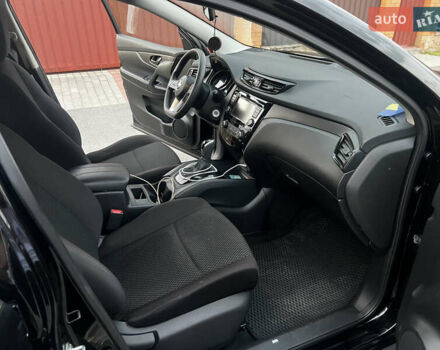 Чорний Ніссан Rogue Sport, об'ємом двигуна 2 л та пробігом 64 тис. км за 16700 $, фото 13 на Automoto.ua