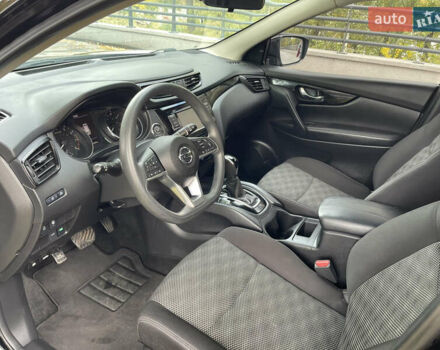Черный Ниссан Rogue Sport, объемом двигателя 2 л и пробегом 84 тыс. км за 17300 $, фото 5 на Automoto.ua