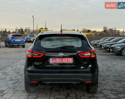 Черный Ниссан Rogue Sport, объемом двигателя 2 л и пробегом 51 тыс. км за 15888 $, фото 6 на Automoto.ua