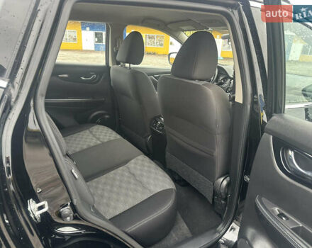 Черный Ниссан Rogue Sport, объемом двигателя 2 л и пробегом 69 тыс. км за 15800 $, фото 18 на Automoto.ua