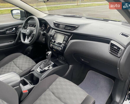 Черный Ниссан Rogue Sport, объемом двигателя 2 л и пробегом 125 тыс. км за 14450 $, фото 29 на Automoto.ua