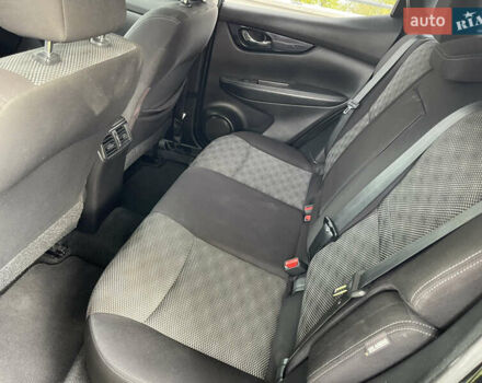 Черный Ниссан Rogue Sport, объемом двигателя 2 л и пробегом 84 тыс. км за 17300 $, фото 7 на Automoto.ua