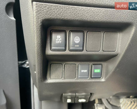 Черный Ниссан Rogue Sport, объемом двигателя 2 л и пробегом 84 тыс. км за 17300 $, фото 13 на Automoto.ua