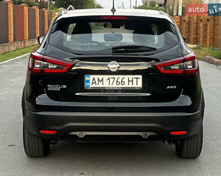 Чорний Ніссан Rogue Sport, об'ємом двигуна 2 л та пробігом 64 тис. км за 16700 $, фото 5 на Automoto.ua