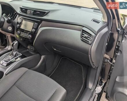 Чорний Ніссан Rogue Sport, об'ємом двигуна 2 л та пробігом 123 тис. км за 14500 $, фото 11 на Automoto.ua