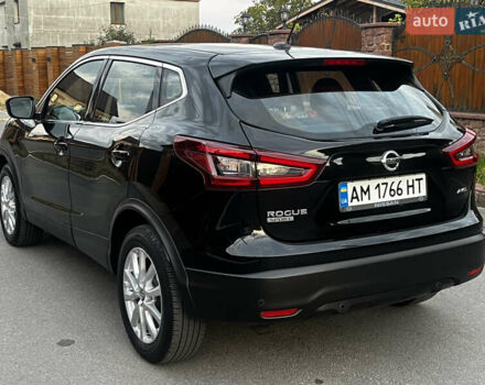 Чорний Ніссан Rogue Sport, об'ємом двигуна 2 л та пробігом 64 тис. км за 16700 $, фото 4 на Automoto.ua
