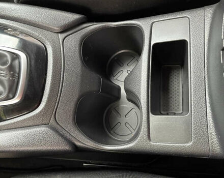 Черный Ниссан Rogue Sport, объемом двигателя 2 л и пробегом 84 тыс. км за 17300 $, фото 17 на Automoto.ua