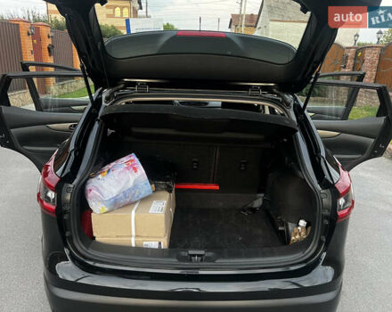 Чорний Ніссан Rogue Sport, об'ємом двигуна 2 л та пробігом 64 тис. км за 16700 $, фото 11 на Automoto.ua